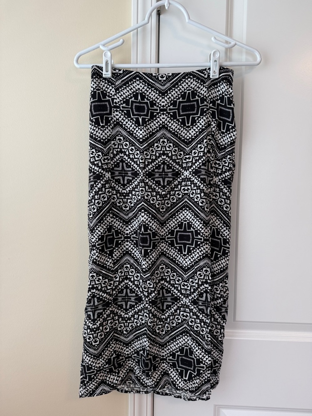 Express Black and White Geometric Maxi Skirt